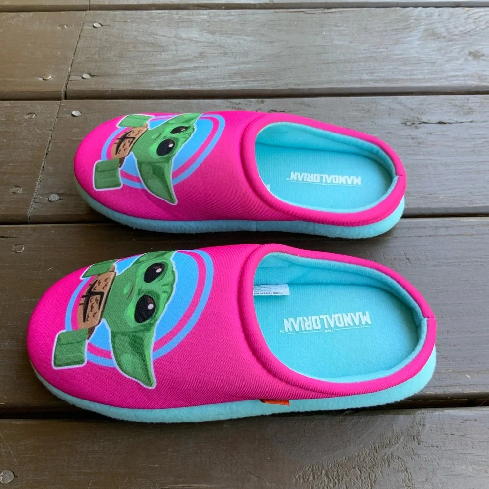 Lego The Mandalorian Baby Yoda Kids Slippers Youth Size 2-3 Star Wars